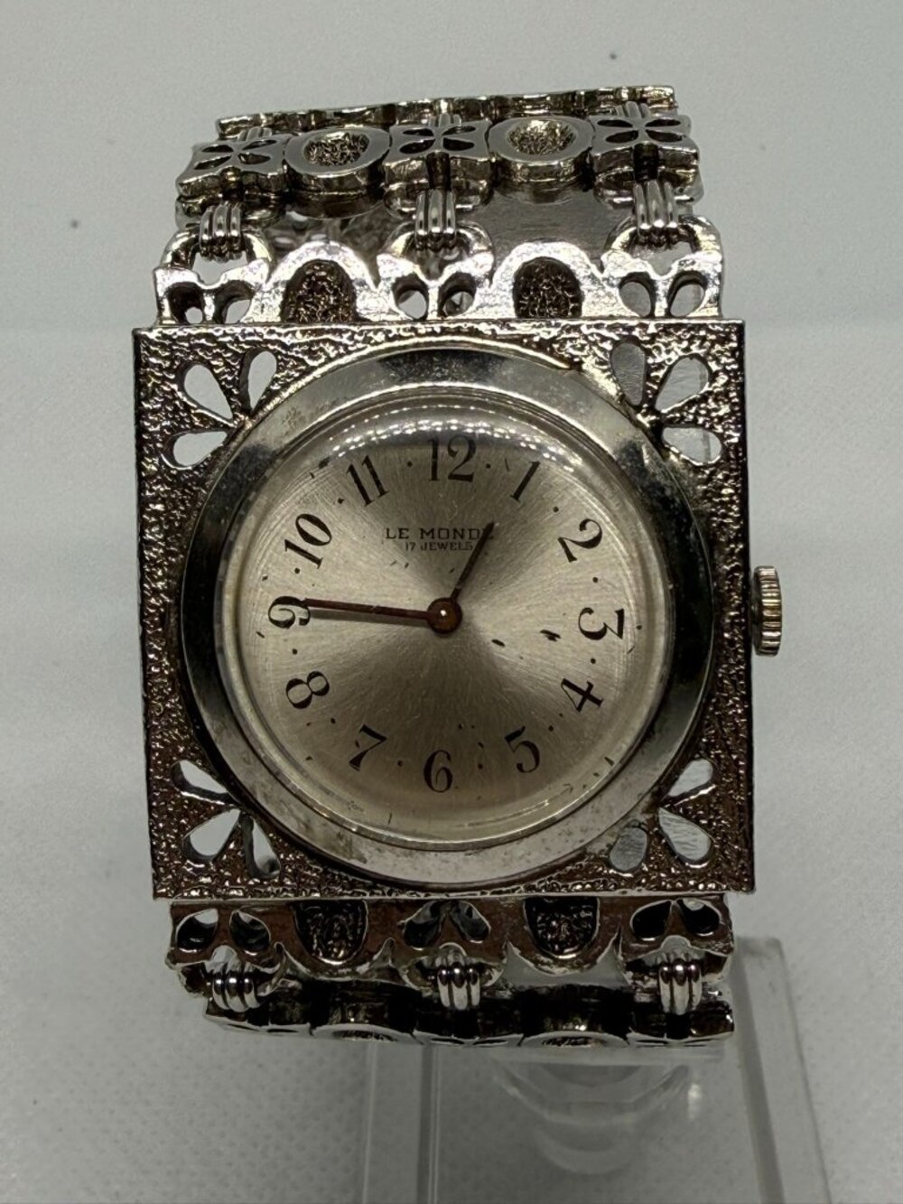 Vintage Le Monde Wind Up Watch Silver Tone Filigree Bracelet Mechanical Wristwat
